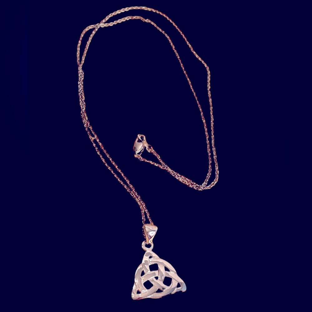 .925 Sterling Silver Irish Celtic Trinity Pendant